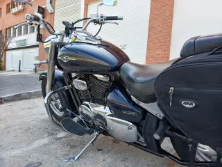 Suzuki Intruder C800