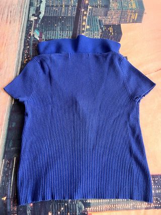 Top Bershka azul eléctrico talla única