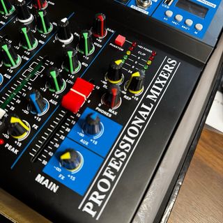 Mesa de mezclas 7 canales