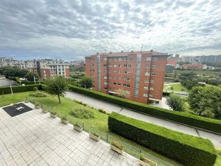 Piso en alquiler en Valdenoja - La Pereda en Santander