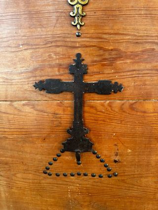 Baúl antiguo de madera maciza herrajes originales