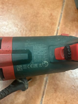 Taladro percutor Metabo con maletín