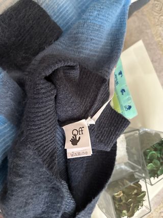 Maglietta Off-White sfumata in blu e bianco