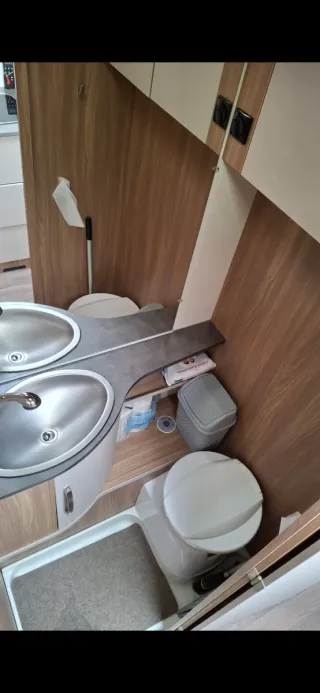 Caravana Bürstner Premio Plus 440