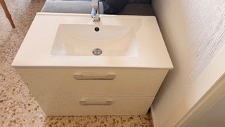 Lavamanos de baño con mueble