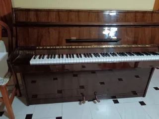 Piano Vertical Offberg Marrón