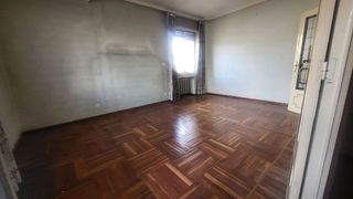 Piso en venta en Plaza España - Villa Pilar - Reyes Católicos - Vadillos en Burgos