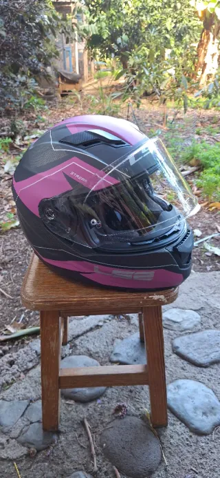 Casco Moto LS2 Rosa y Negro Talla S