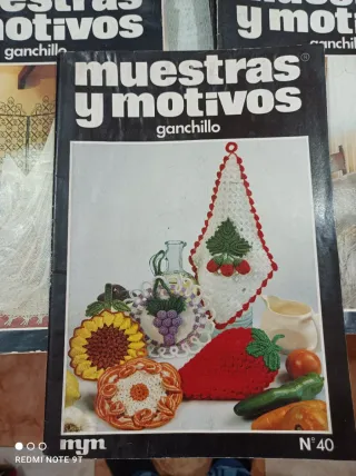 Lote de revistas de ganchillo y muestras
