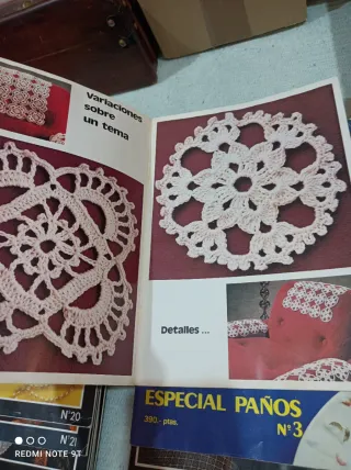 Lote de revistas de ganchillo y muestras