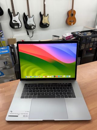 MacBook Pro 15” 2019 i7 16GB RAM 256GB SSD