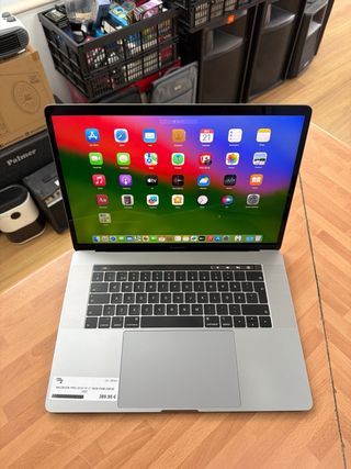 MacBook Pro 15” 2019 i7 16GB RAM 256GB SSD