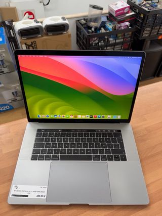 MacBook Pro 15” 2019 i7 16GB RAM 256GB SSD