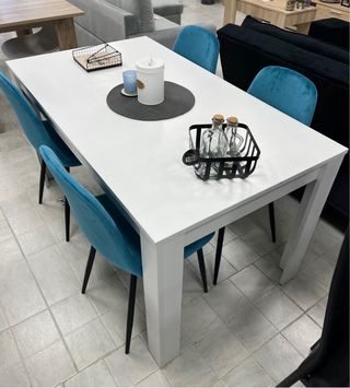 MESA DE COMEDOR BLANCA NUEVA !!!