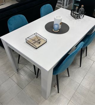 MESA DE COMEDOR BLANCA NUEVA !!!