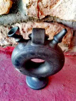 Botijo antiguo cerámica negra Portugal