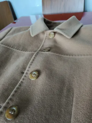 Chaqueta color camel de lana y cachemir