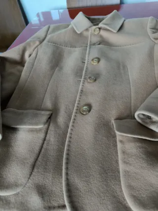 Chaqueta color camel de lana y cachemir