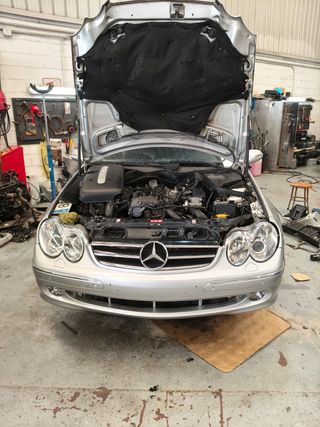 Mercedes-Benz CLK 2004