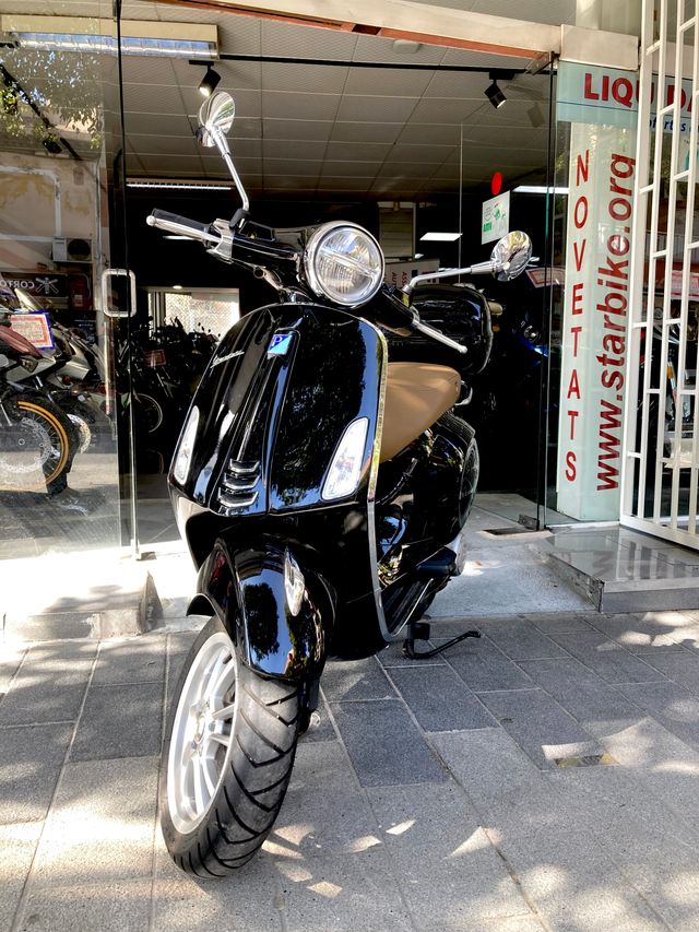 Piaggio Vespa 50 Negra Automática