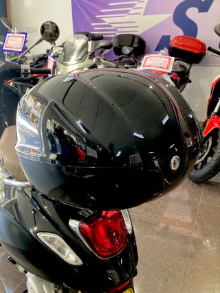 Piaggio Vespa 50 Negra Automática