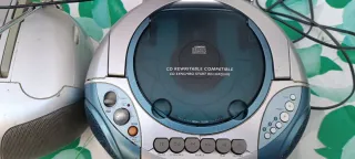 Radio CD Philips AZ1140 Plata/Azul Y Thomson igual