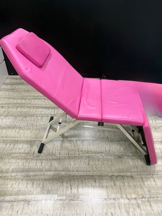 Camilla rosa  para tratamientos  de estética