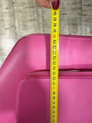 Camilla rosa  para tratamientos  de estética