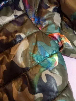Piumino bambina camouflage con uccelli 10 anni