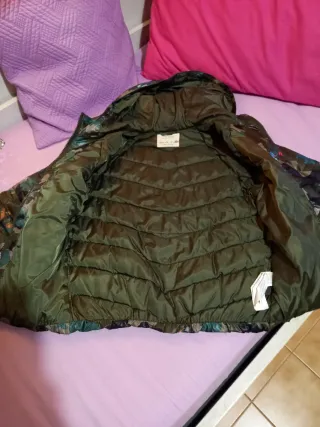 Piumino bambina camouflage con uccelli 10 anni
