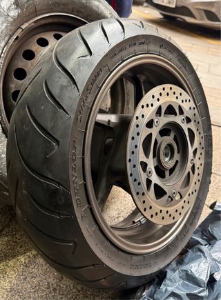 Neumaticos yamaha tmax