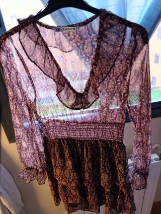 Vestido Zara estampado morado y amarillo