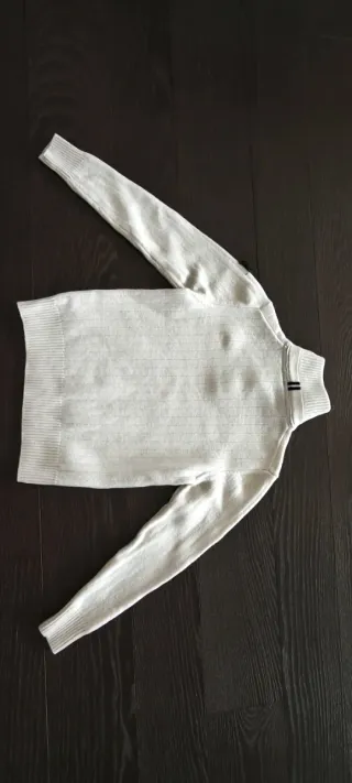 Maglione bianco in pura lana con 4 bottoni