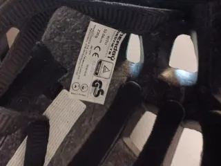 Casco bici infantil con corazones