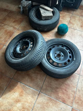 Ruedas de diferentes medidas