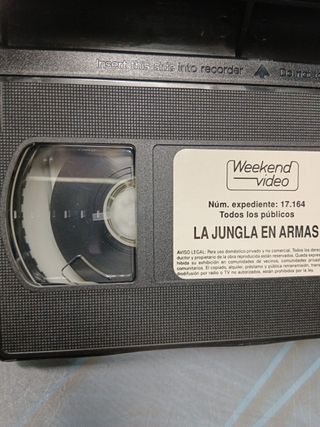 VHS - PELÍCULA la jungla en armas-VHS