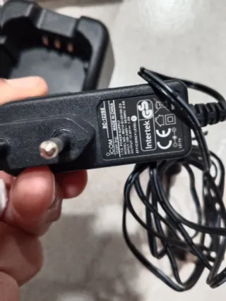 Cargador Icom BC-160 VHF Marino