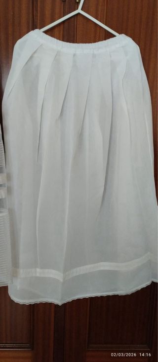 Vestido de Comunión Beige y Blanco