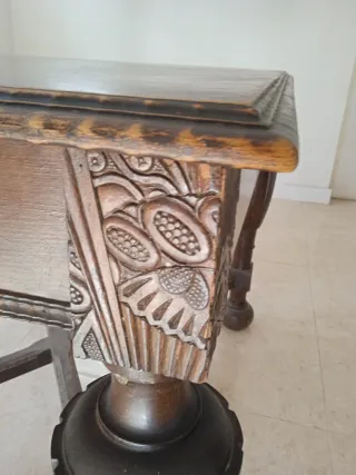 Mesa de comedor de madera con 6 sillas