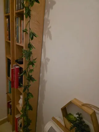 Librerías de madera ikea. Baldas regulables.