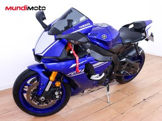 YAMAHA YZF R1