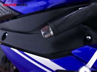 YAMAHA YZF R1