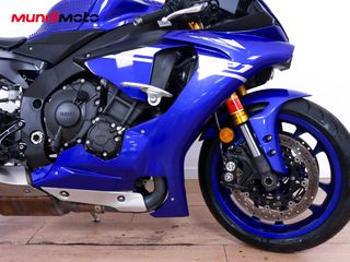 YAMAHA YZF R1