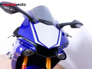 YAMAHA YZF R1