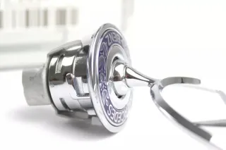 Emblema Estrella Mercedes-Benz de Capó