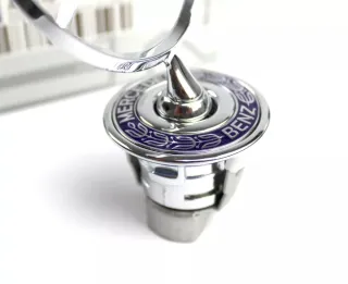 Emblema Estrella Mercedes-Benz de Capó