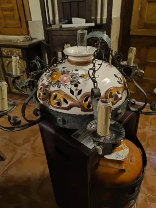 Lámpara antigua cerámica y forja