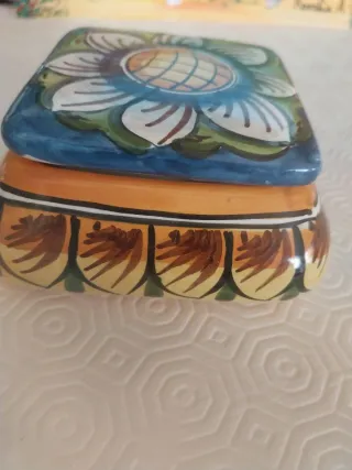 Ciotola ceramica decorata a mano