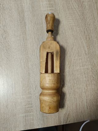 Encorchadora de madera