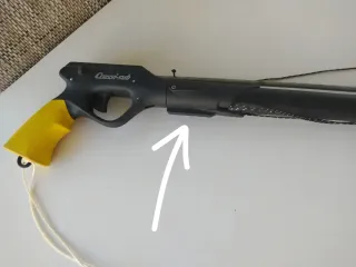 Soporte carrete fusil pescasubmarina CRESSI APACHE